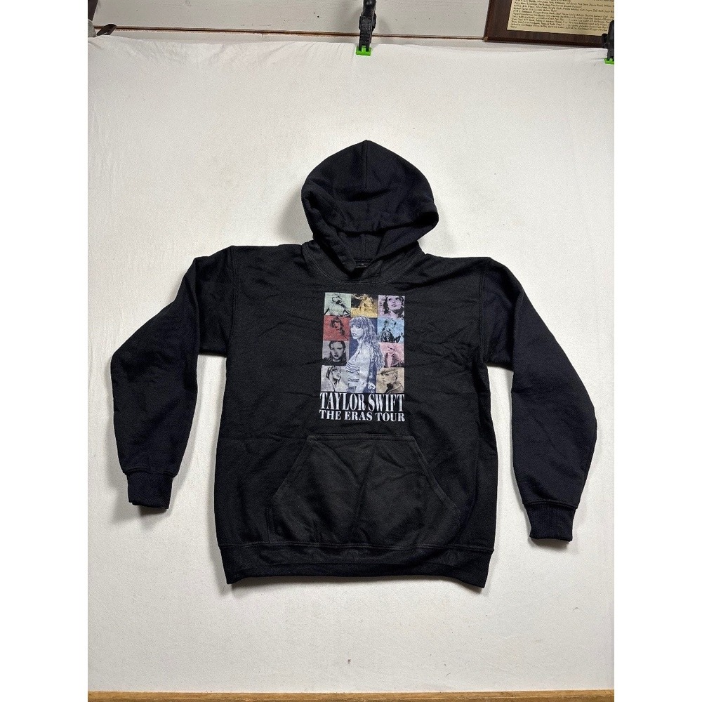 Taylor Swift Eras Tour Unisex Kids M Black Graphic Pullover Hoodie Gildan